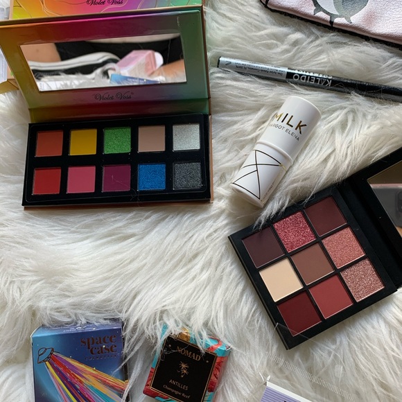makeup lovers bundle - Picture 5 of 8